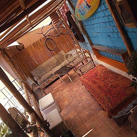 Blue House Backpackers Hostel Лима Экстерьер фото