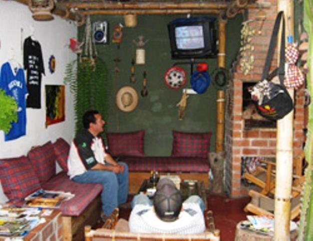 Blue House Backpackers Hostel Лима Экстерьер фото